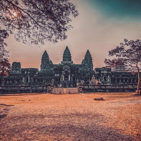 Angkor Yellow Villa Siem Reap Buitenkant foto