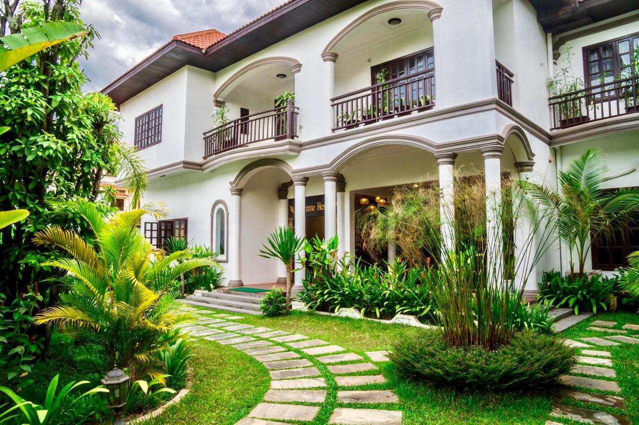 Angkor Yellow Villa Siem Reap Buitenkant foto