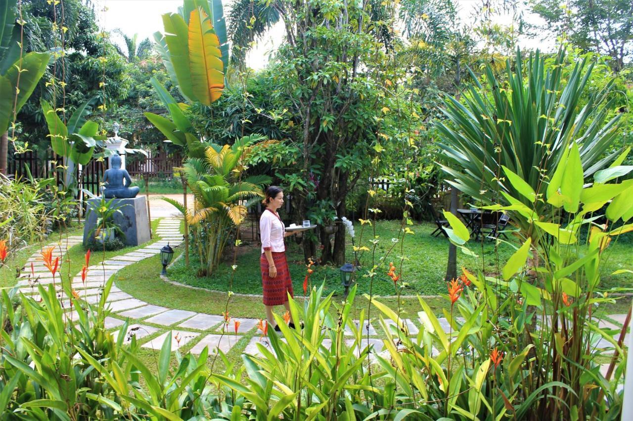 Angkor Yellow Villa Siem Reap Buitenkant foto
