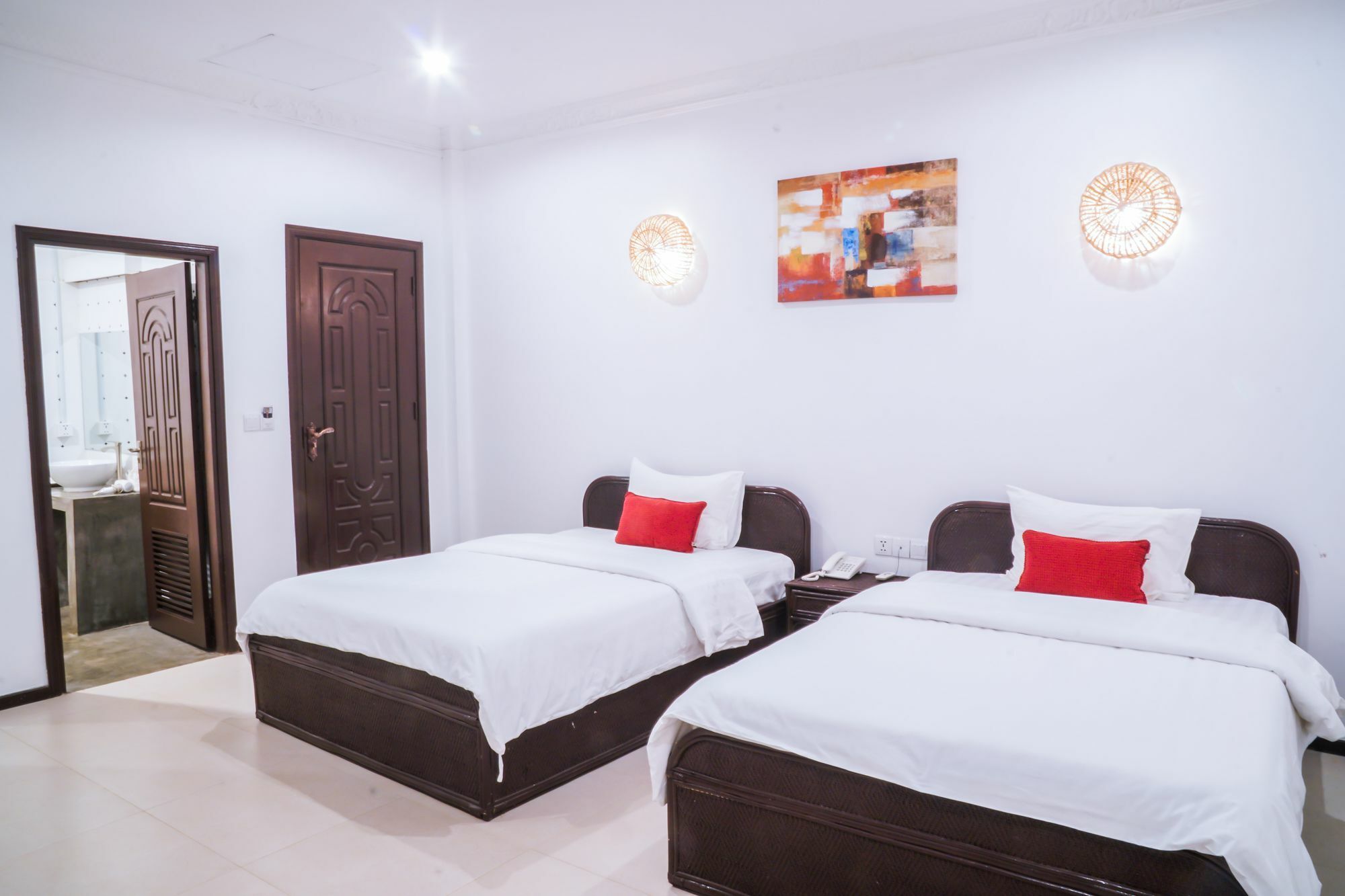 Angkor Yellow Villa Siem Reap Buitenkant foto