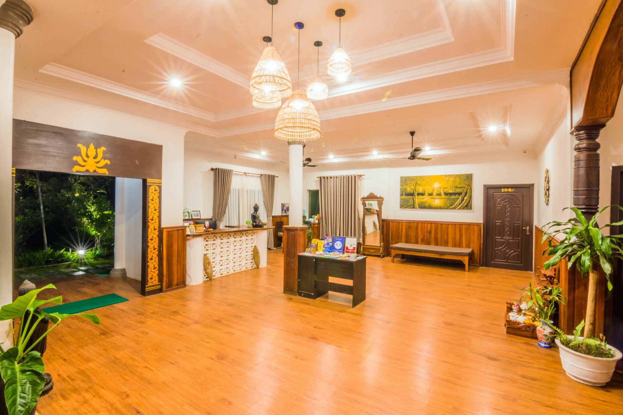 Angkor Yellow Villa Siem Reap Buitenkant foto